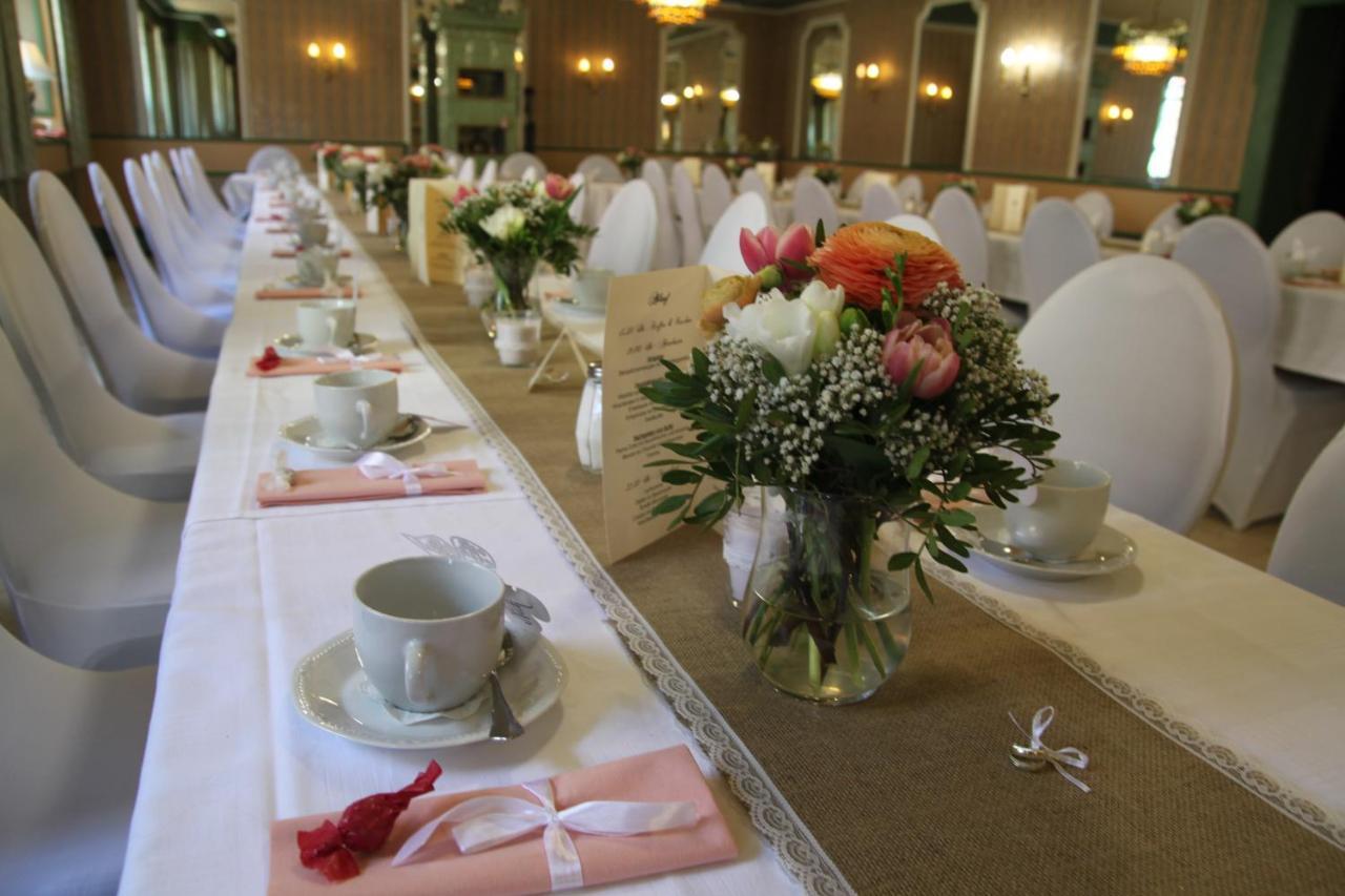 Hotel-Gasthof Zur Post Velburg Kültér fotó