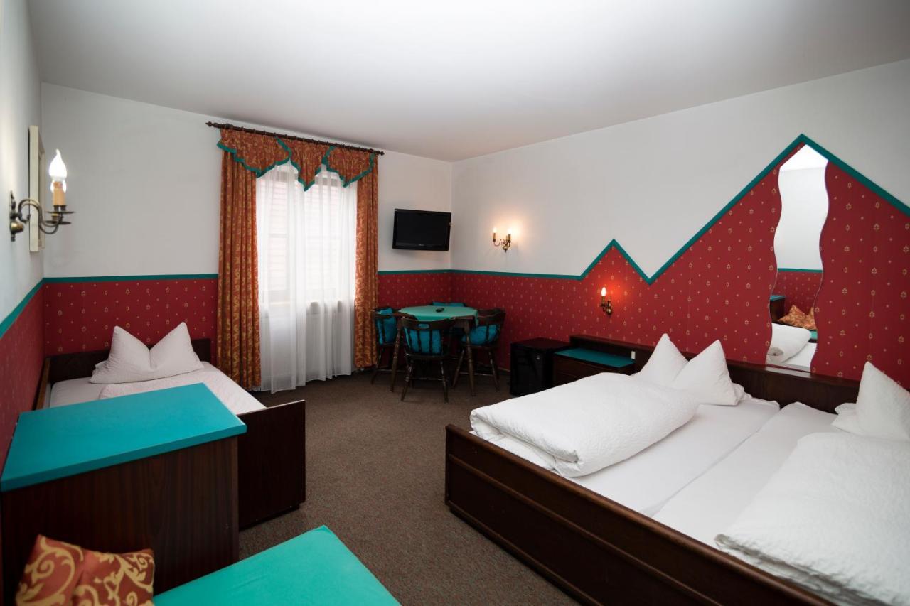 Hotel-Gasthof Zur Post Velburg Kültér fotó