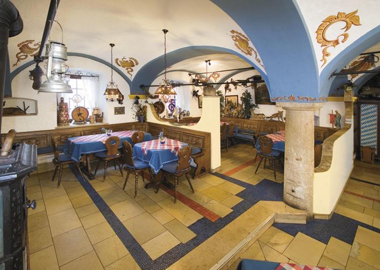 Hotel-Gasthof Zur Post Velburg Kültér fotó